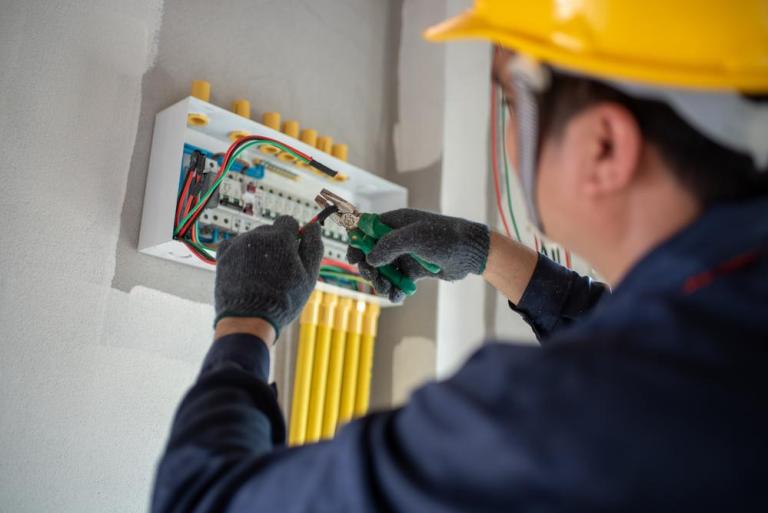 À Bourg-en-Bresse, nos conseils pour une installation électrique fiable